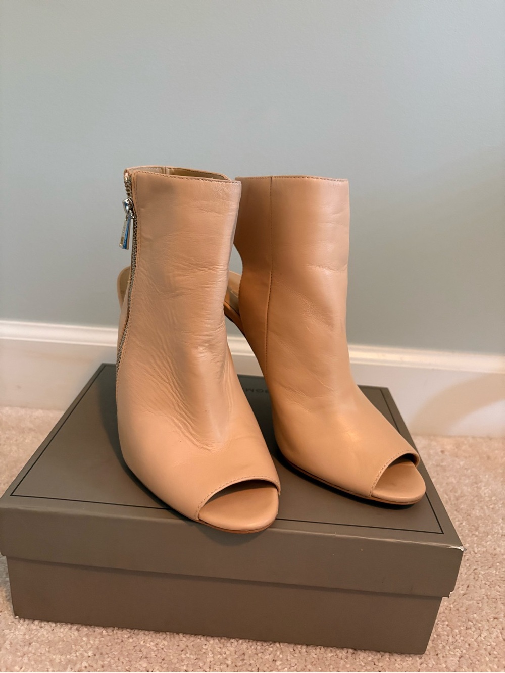 Ann Taylor Beige/Tan Open-Toe Leather Mule Booties
